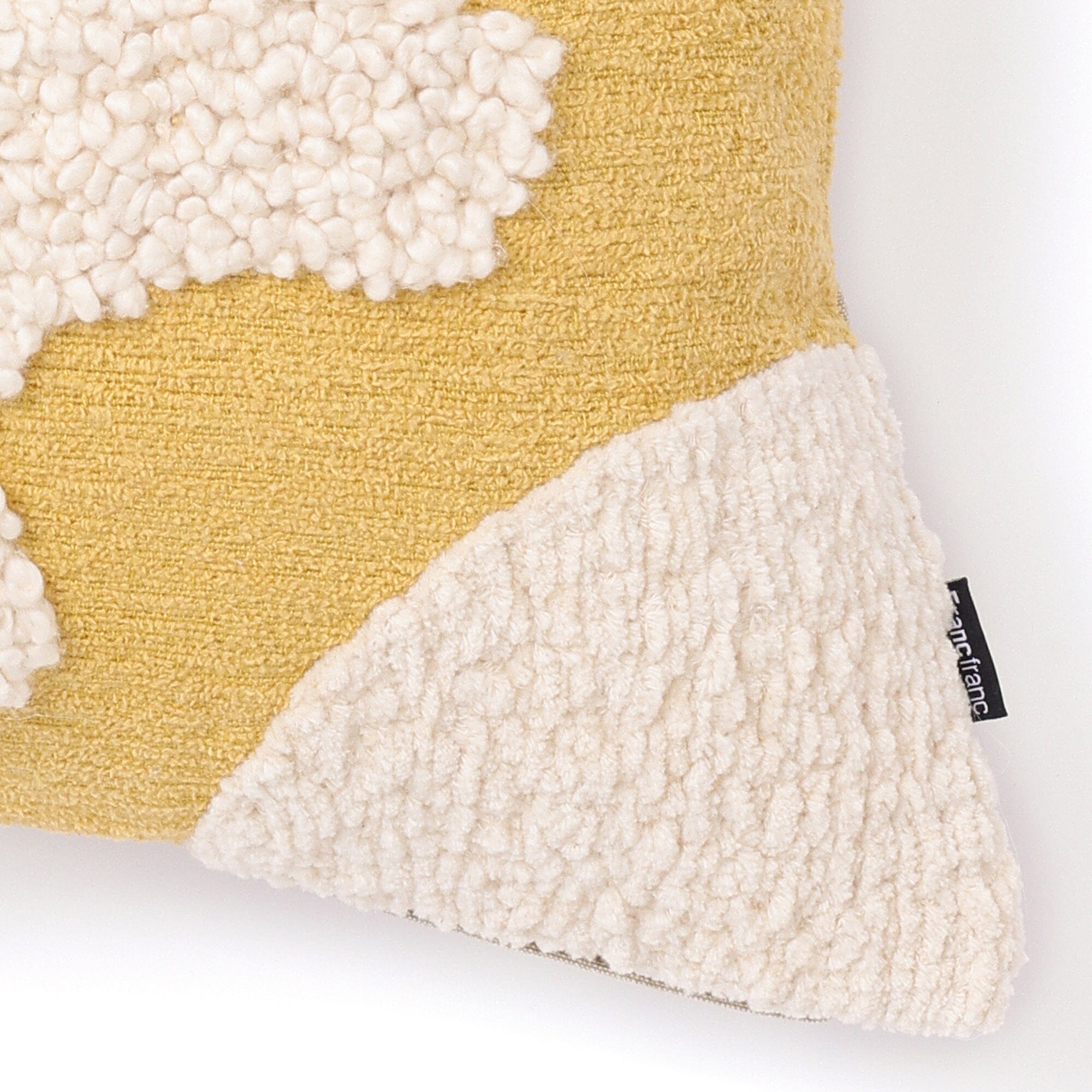 Drawing Emb Cushion Cover 450X450 Yellow