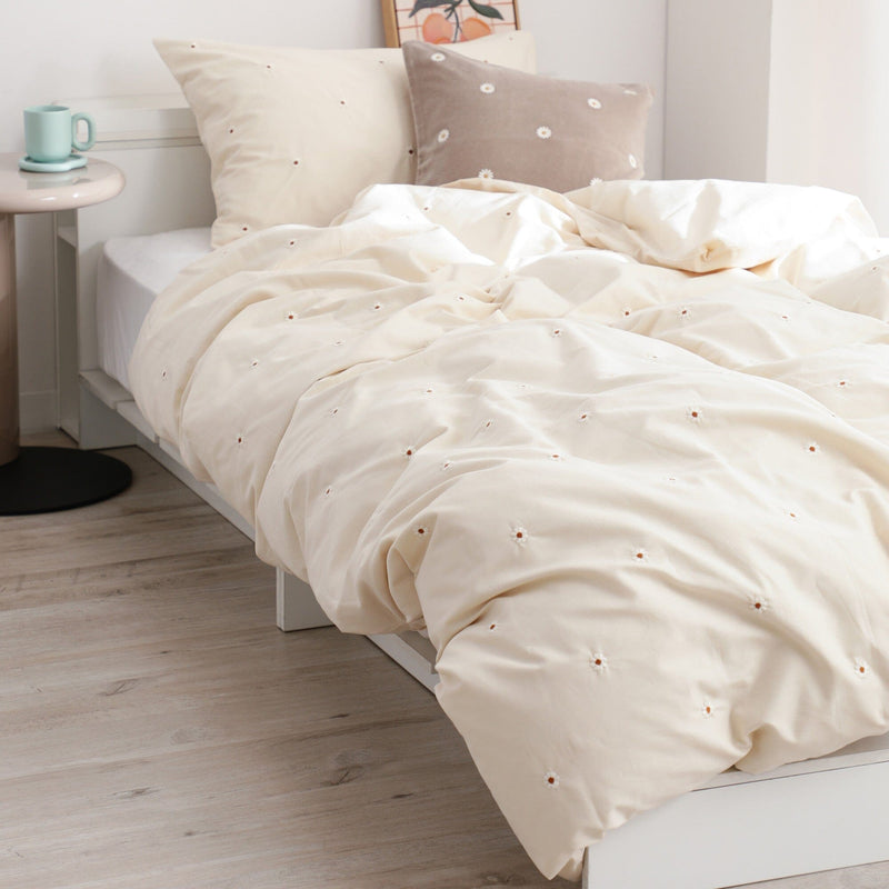 Daisy Embroidery Comforter Case Double Ivory