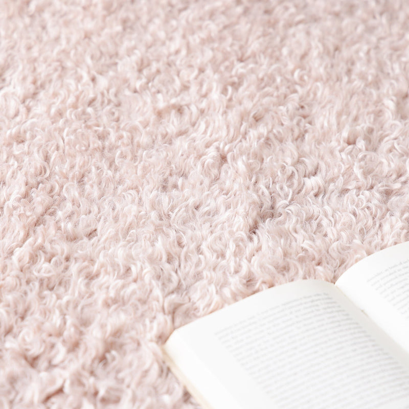 Curlfur Rug Medium 2000×1400 Pink