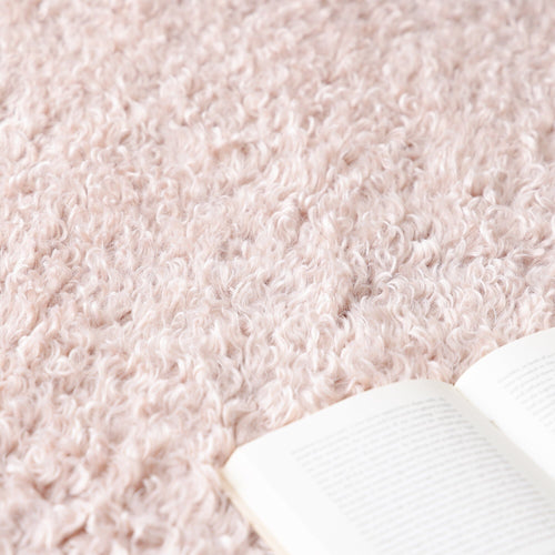 Curlfur Rug Medium 2000×1400 Pink