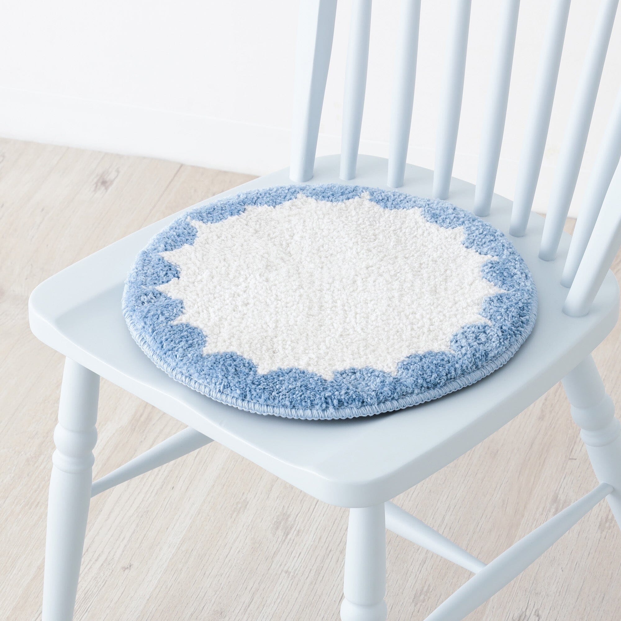 Scallop Frame Chair Pad Φ360 Light Blue X Light Gray