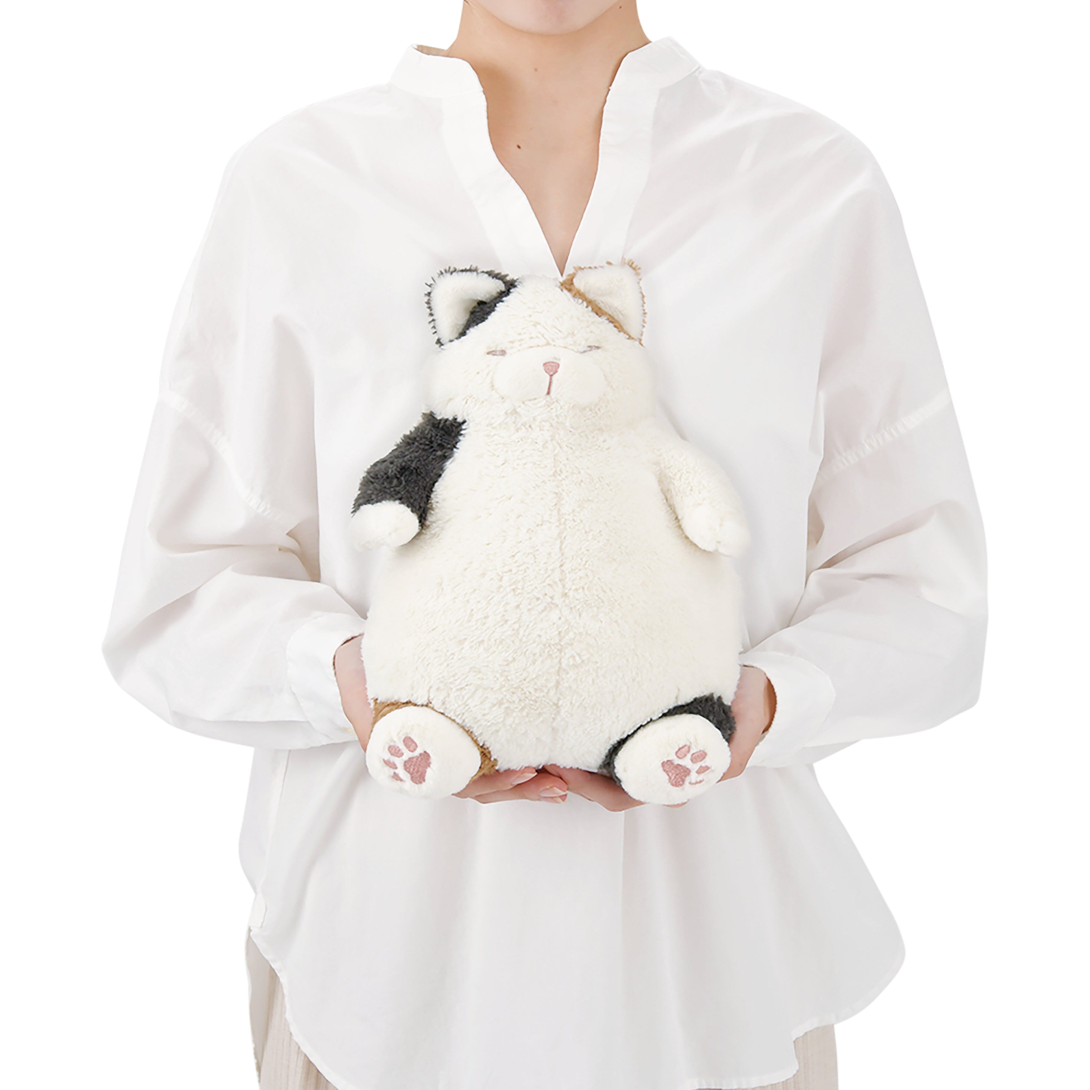 LIV Cat Pillow Sanma White