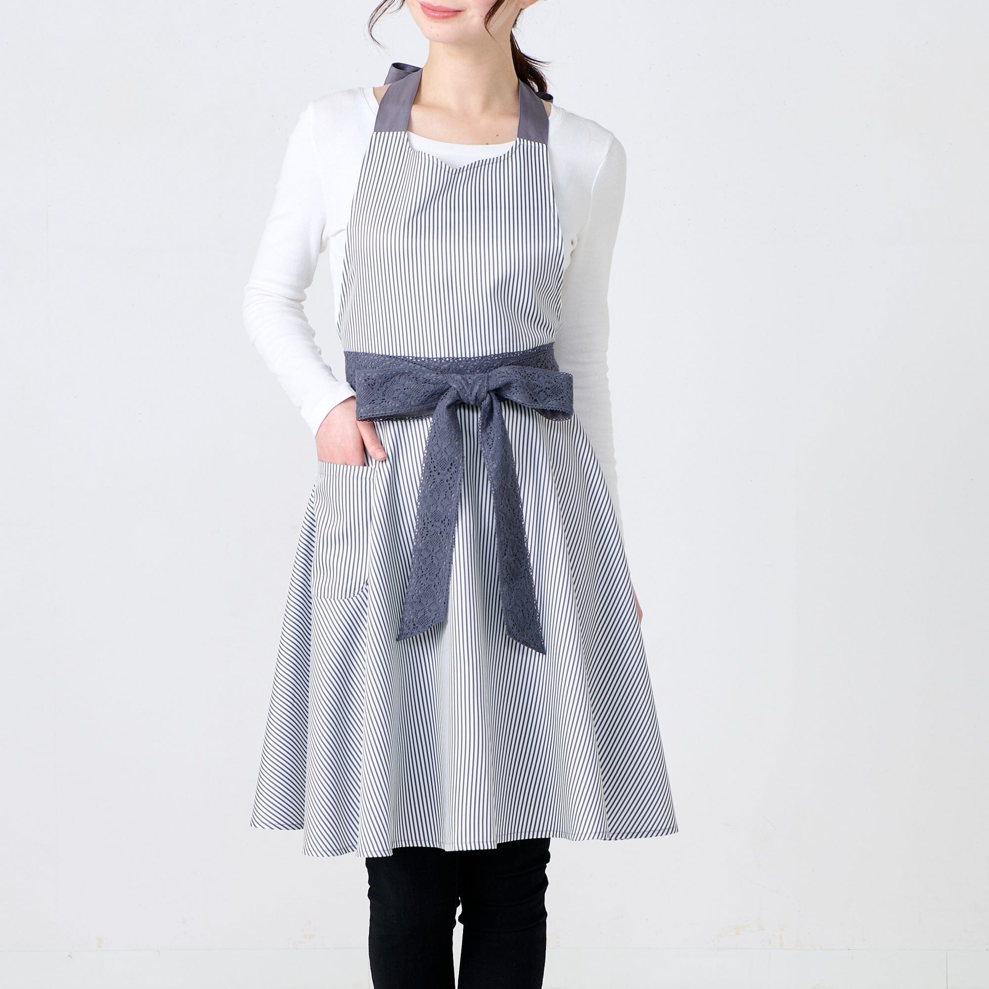Lace Ribbon Full Apron Black