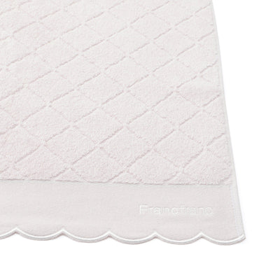 Antibacterial And Deodorizing Quilted Scallop Bath Towel, Pink