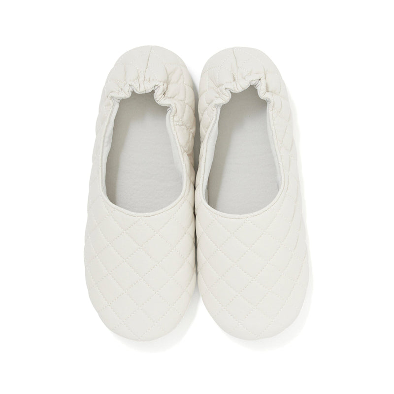 POCKETABLE ROOMSHOES QUILTED WHITE