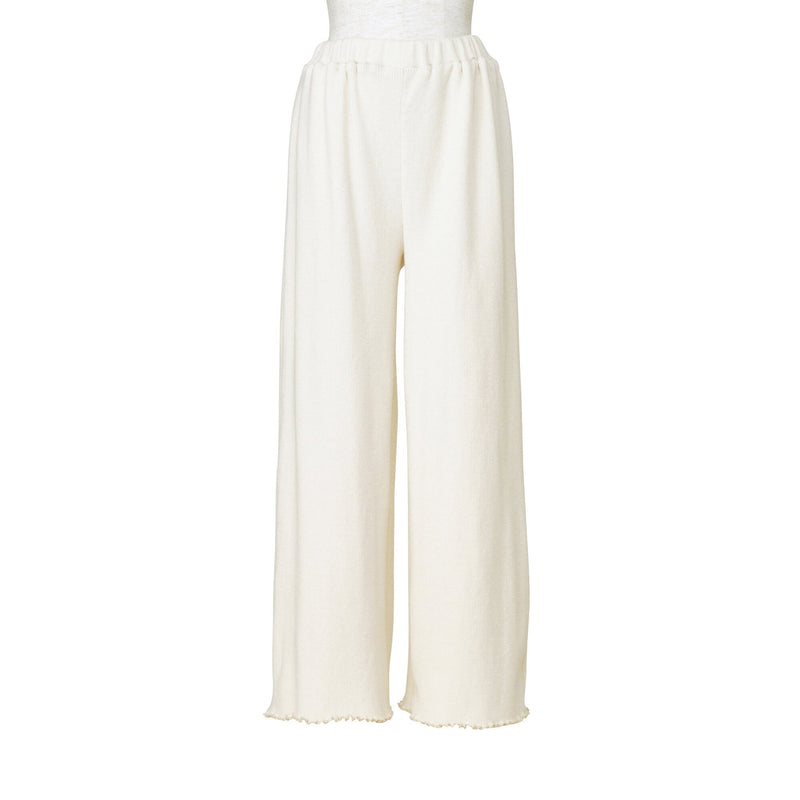 Fur vest and hyaluronic acid pajamas, ivory