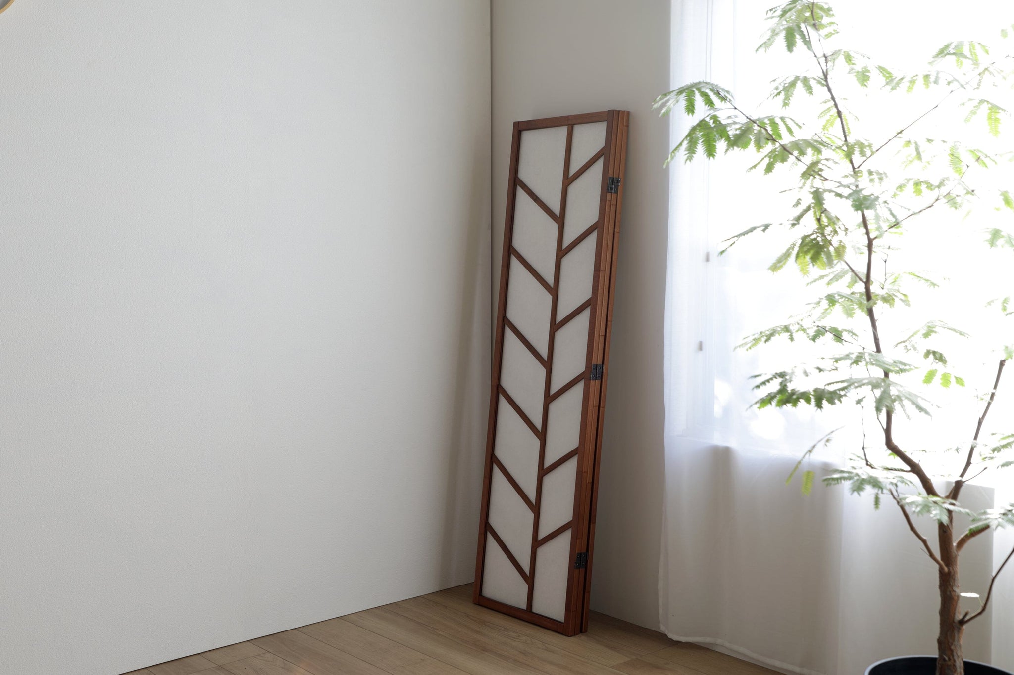 Wood Partition Brown