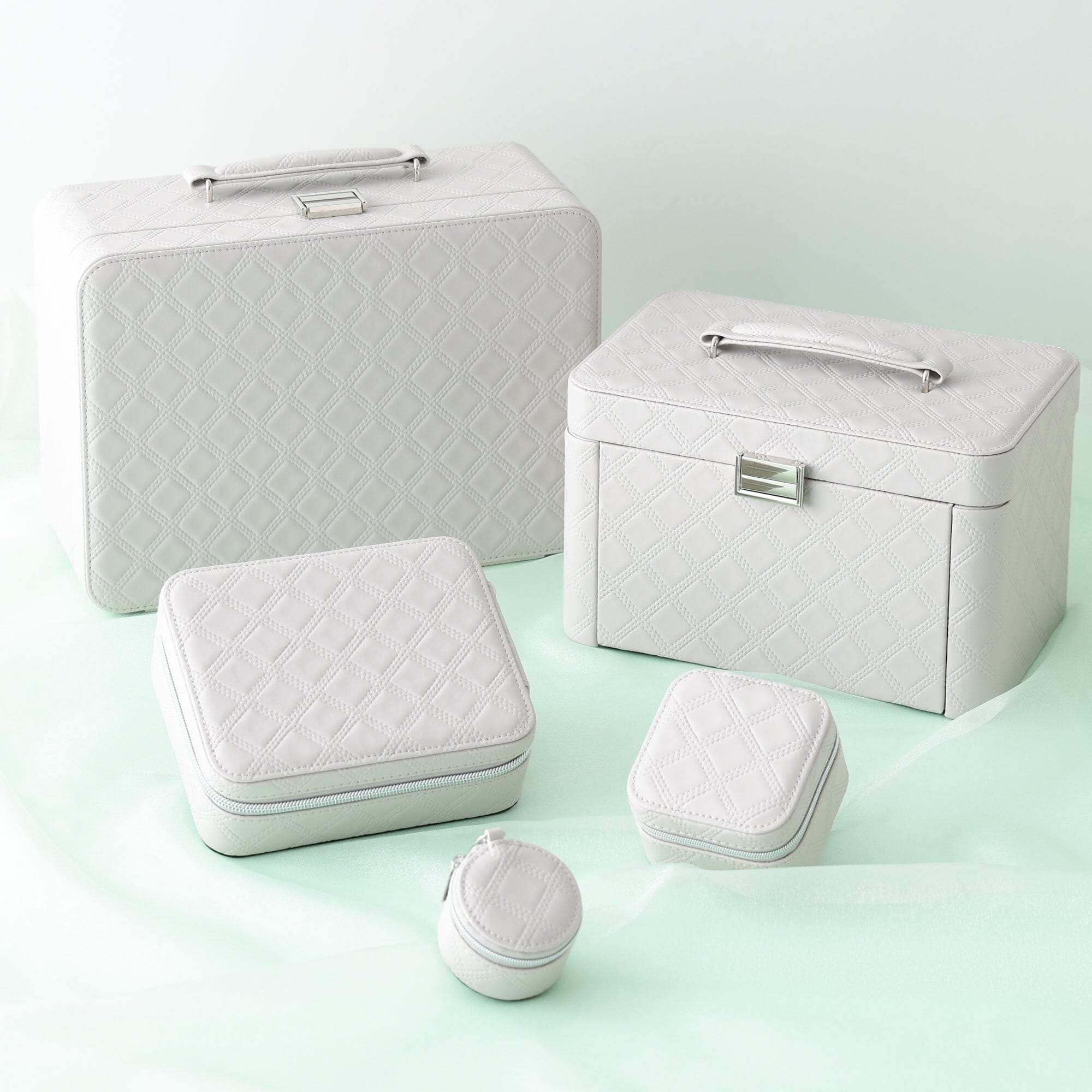 Quilt Cosmetic Box Gray