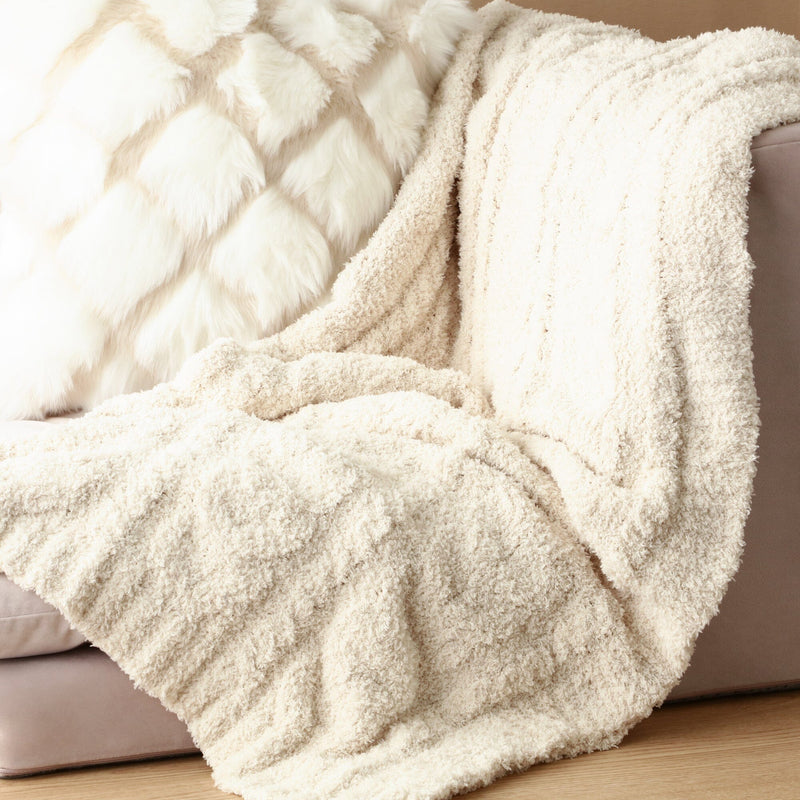 Fluffy cable knit throw (lap blanket) 1700 x 1300 Ivory