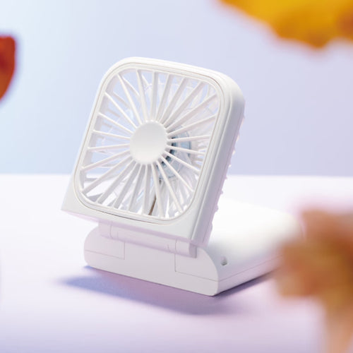 Turn it into a desk fan at the angle of your choice │任意角度變成檯扇
