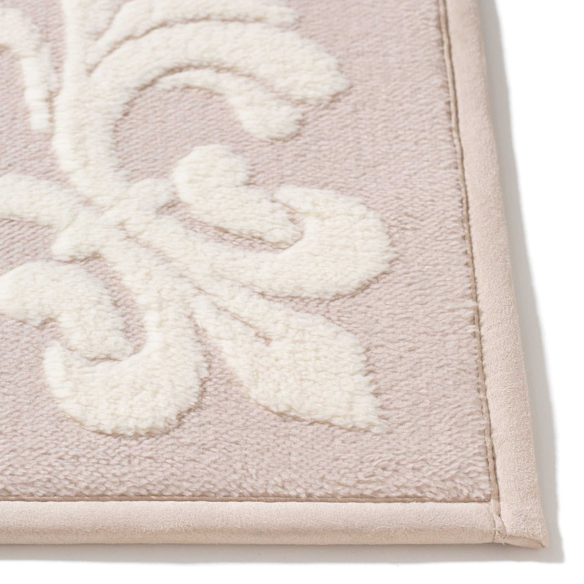 ELFIA HOT CARPET RUG 140 Ivory (W1900 x D1400)