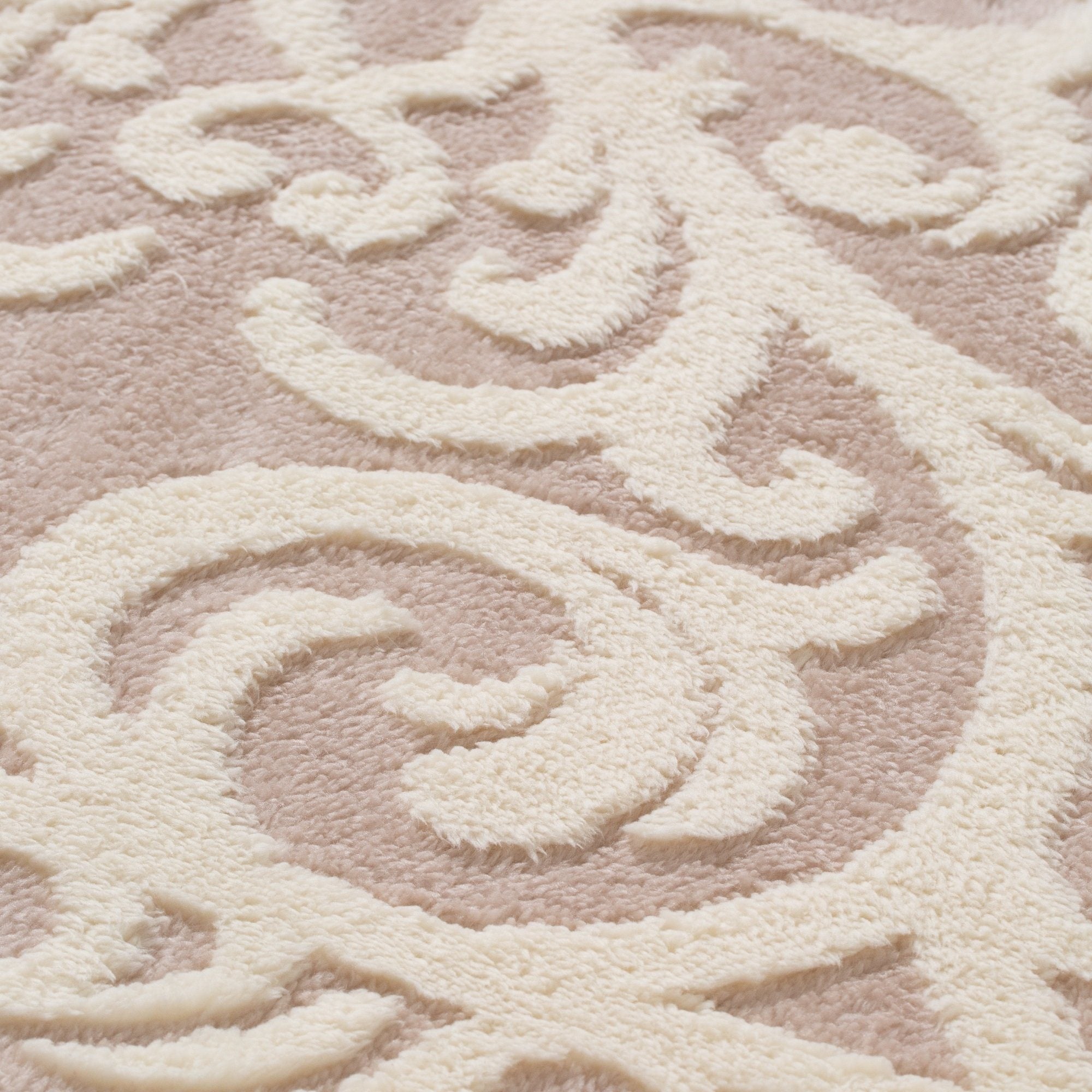 ELFIA HOT CARPET RUG 140 Ivory (W1900 x D1400)