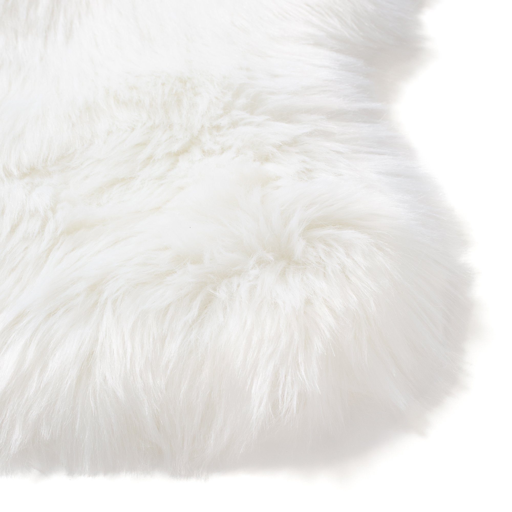FARMO RUG WHITE (W900 x D500)